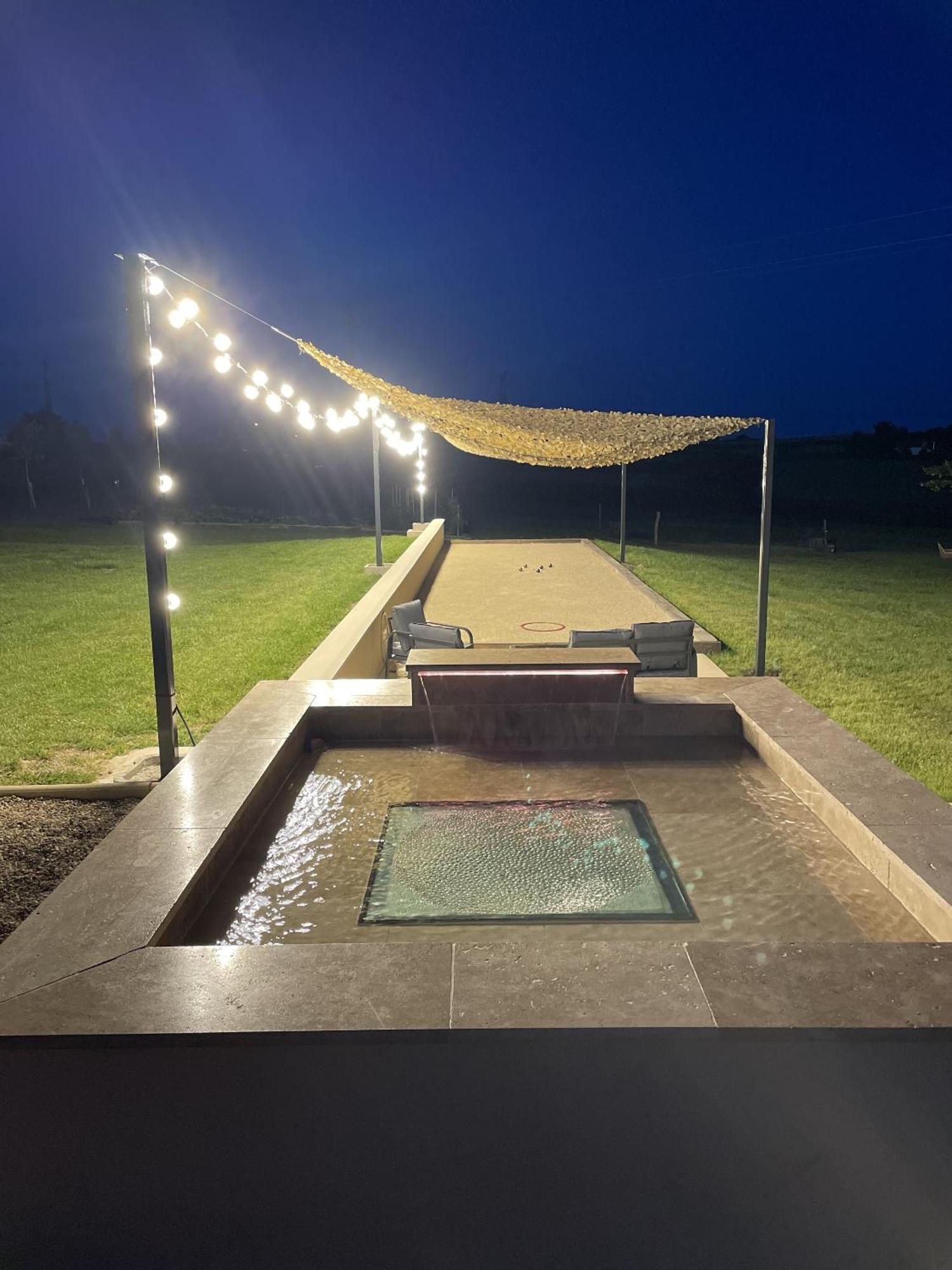 Le Lodge Spa Saint-Laurent-d'Andenay Εξωτερικό φωτογραφία
