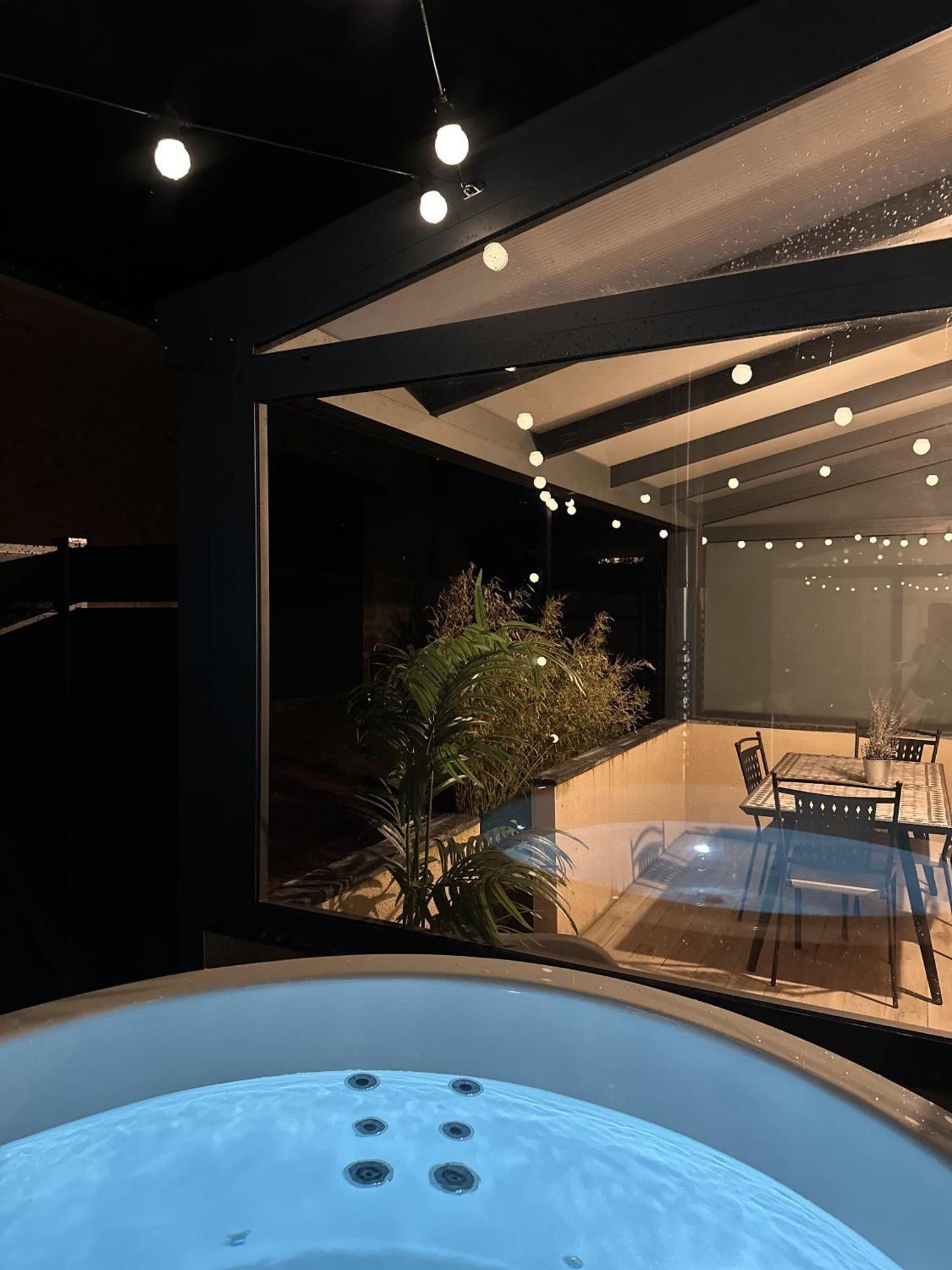 Le Lodge Spa Saint-Laurent-d'Andenay Εξωτερικό φωτογραφία