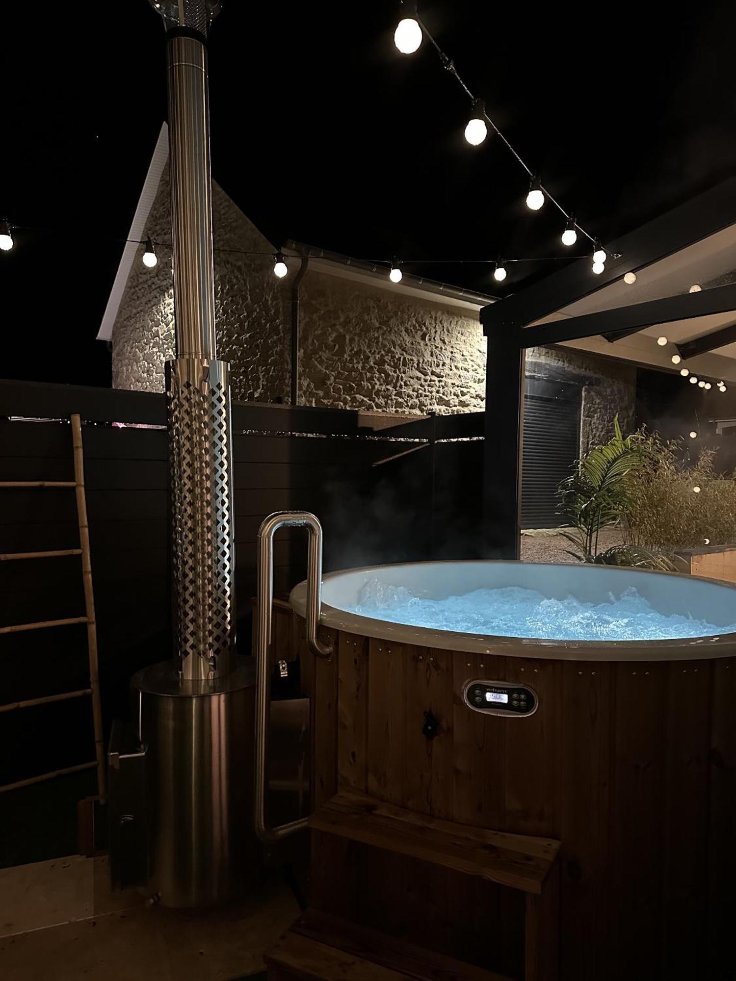 Le Lodge Spa Saint-Laurent-d'Andenay Εξωτερικό φωτογραφία